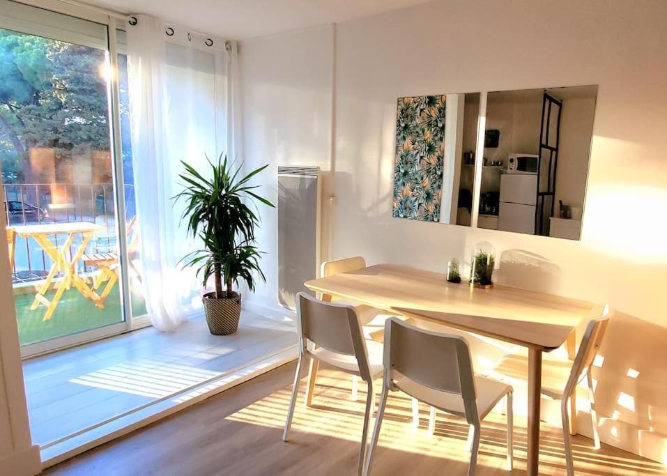 Superbe Studio Au Calme A 8Mn De La Plage 라그랑모트 외부 사진